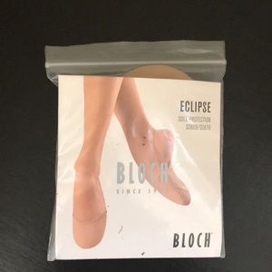Block lyrical dance shoes